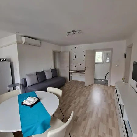Сasa de vacaciones Haus Milly Jacuzzi & Pool Krnica