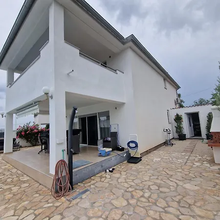 Сasa de vacaciones Haus Milly Jacuzzi & Pool *