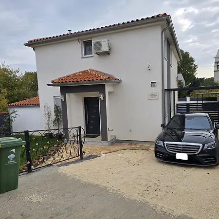 Haus Milly Jacuzzi & Pool Krnica